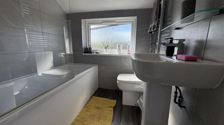 2 bedroom terraced house to rent - Photo 5
