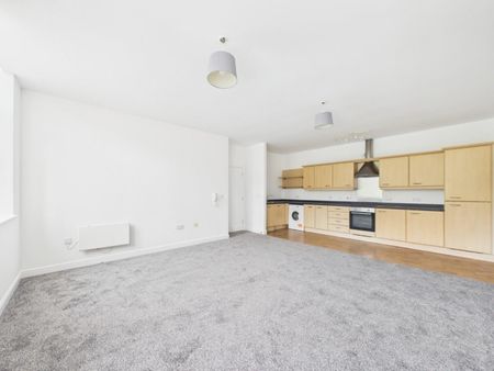 2 bedroom Flat To Let - Photo 2