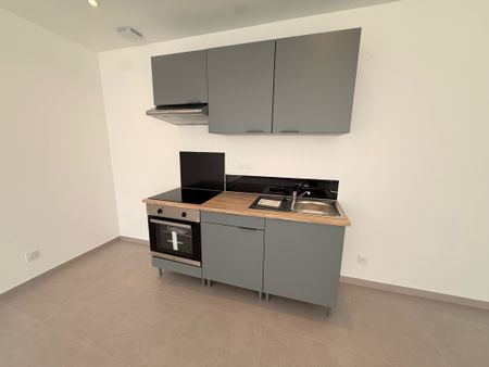 AGENCE BAZILLE - Appartement type 3 à Saint Hippolyte du Fort de 70.97m² - Photo 5