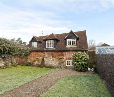 A charming three bedroom cottage situated in a stunning parkland setting - Photo 3