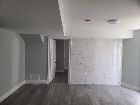 For Lease - 92 Humberstone Crescent, Brampton, Ontario - Photo 4