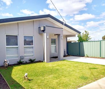 Modern Comfort Meets Ultimate Convenience - Photo 4