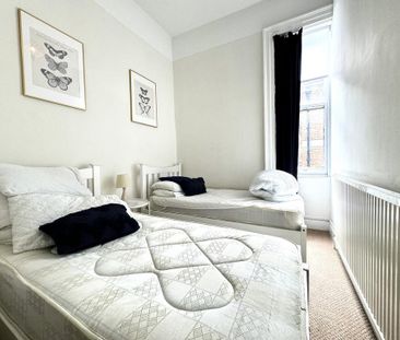 3 bedroom terraced house to rent - Photo 3