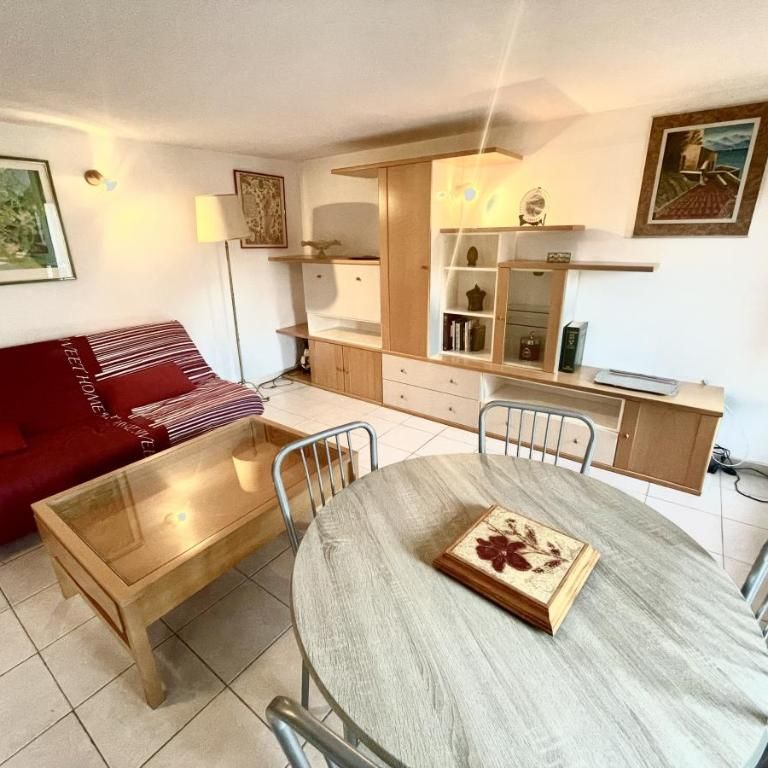 APPARTEMENT MEUBLE T2 A LOUER A FOURNELS - Photo 1