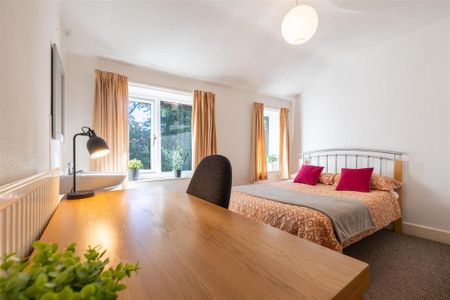 4 bedroom private hall to rent - Photo 2