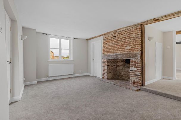 Church Hill, Lidgate, Newmarket - Photo 1