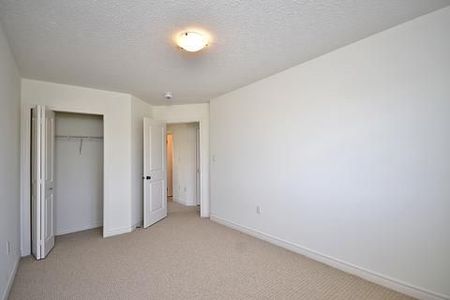 For Lease - 57 Severn Drive, Guelph, Ontario - Photo 3