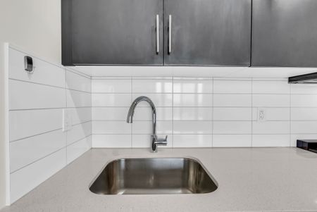 For Lease - 509 Dundas Street Unit# 412, Oakville, Ontario - Photo 2