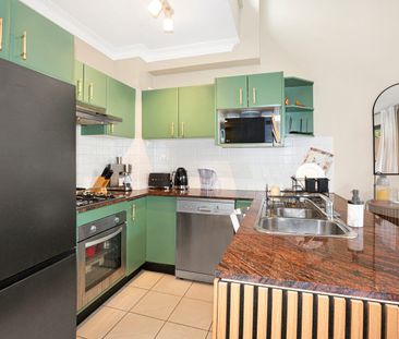 HOME SWEET HOME - IMMACULATELY PRESENTED - Photo 3
