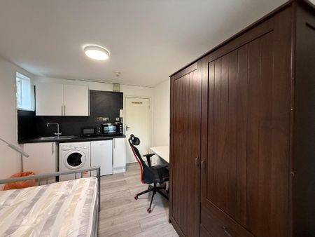 Studio to rent - Photo 5