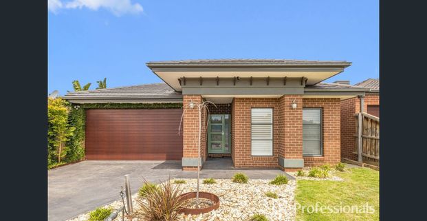 Comfort, Space & Convenience – The Ideal Family Home in Hillside - Photo 1