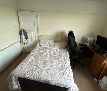Room in a Shared House, Fourth Avenue, BS7 - Photo 5