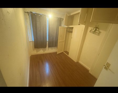 3 Bed Detached House, Hythe Road, CR7 - Photo 3