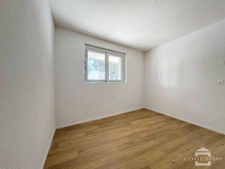 Joli appartement neuf de 2.5 pièces, avec jardin - Photo 2