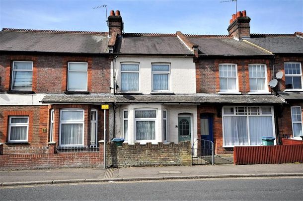 3 bedroom terraced house to rent - Photo 1