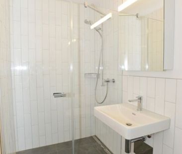 Family-built housing - Photo 3