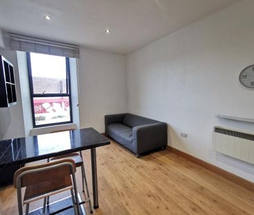 1 bedroom flat to rent - Photo 2