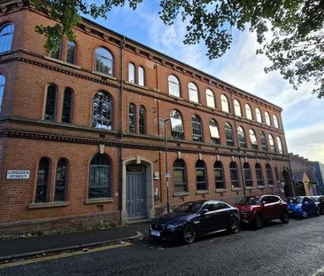 4 bedroom flat to rent - Photo 2