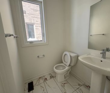 For Lease - 108 Sanderson Drive, Kawartha Lakes, Ontario - Photo 3