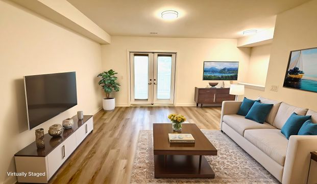 For Lease - 56B East Drive Unit# Unit 4, Toronto, Ontario - Photo 1