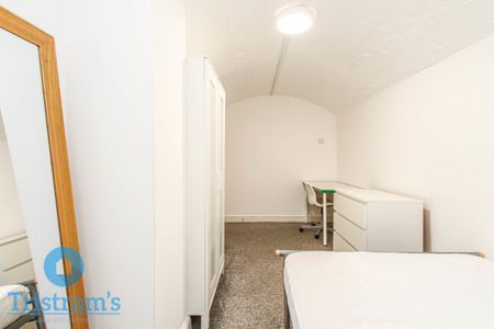 2 bed Apartment for Rent - Photo 4