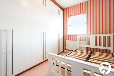 4 bedroom terraced house to rent - Photo 4