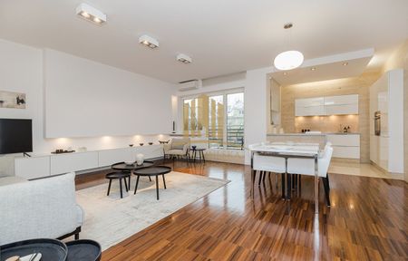 Warszawa, Śródmieście, Powiśle, Czerniakowska - Photo 2