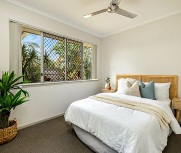 FAMILY HOME ON THE SOUTH SIDE!!! - Photo 3