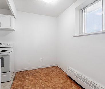 For Lease - 165 Colborne Avenue Unit# 405, Richmond Hill, Ontario - Photo 4