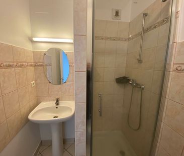 Location Appartement 1 pièce 32m² - Photo 2