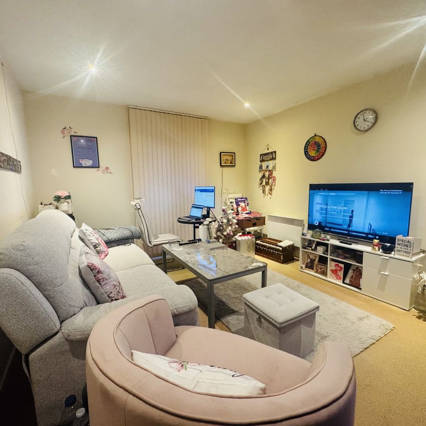 Harrogate Road, Bradford - Photo 1