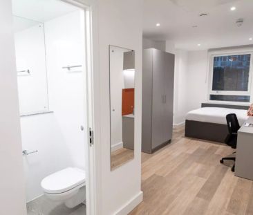 Premier Double Ensuite for Two - Photo 2