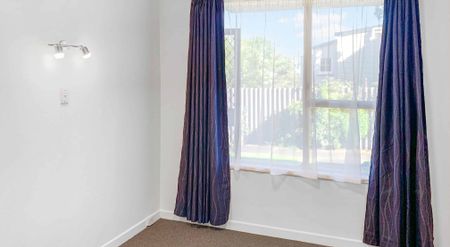 2 bedroom home in Mount Eden! - Photo 4