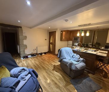 Penistone Road, Huddersfield, Shelley - Photo 2