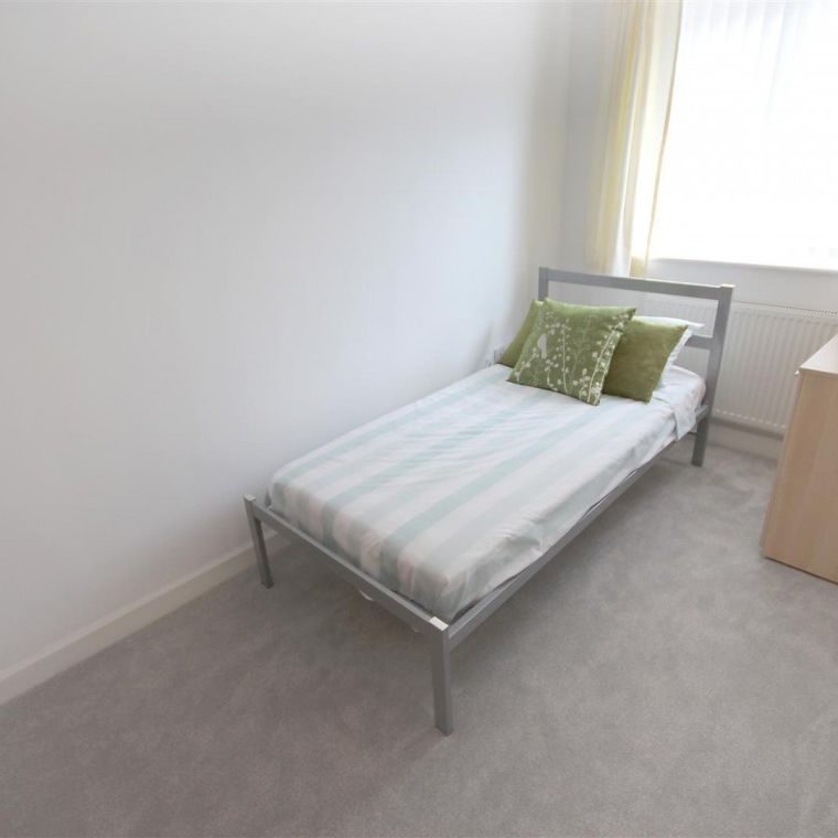 2 Bedroom Flat/Apartment To Let - Photo 1