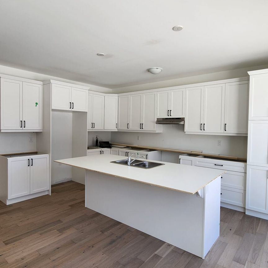 For Lease - 181 Forestwalk Street, Kitchener, Ontario - Photo 1