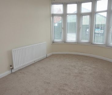 3 bedroom House To Let - Photo 2