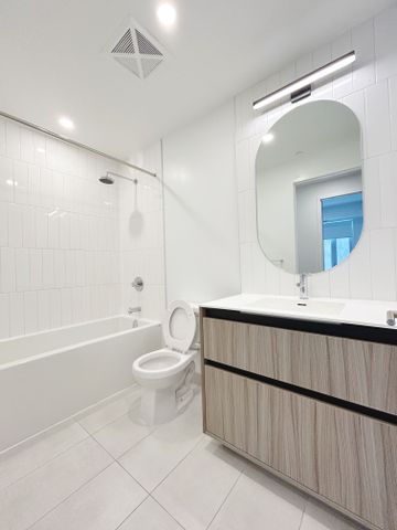 For Lease - 8 Beverley Glen Boulevard Unit# D-325, Vaughan, Ontario - Photo 4