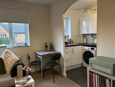 1 bedroom apartment to rent - Photo 2