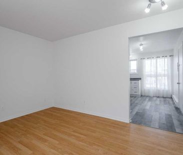 🔥 4 ½ entièrement rénové – Disponible dès maintenant ! 🔥 - Photo 3