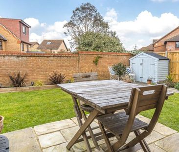 Devoil Close, Guildford, Surrey, GU4 - Photo 5