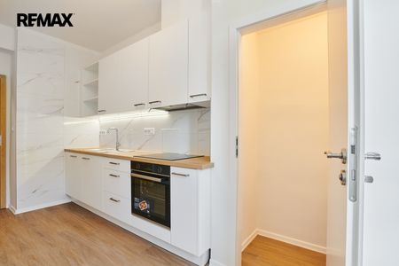 Pronájem bytu 2+1 v osobním vlastnictví 73 m², Praha 10 - Vršovice - Фото 5