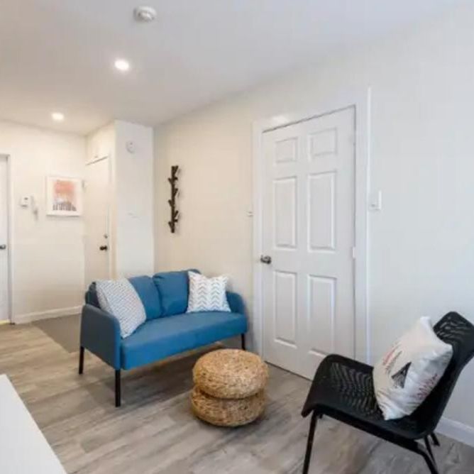 Magnifique studio de style loft à aire ouverte meublé - Photo 1