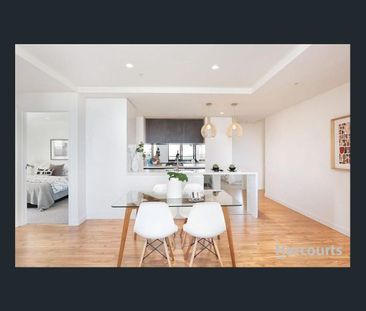 Modern Apartment with Panoramic Views - Photo 4