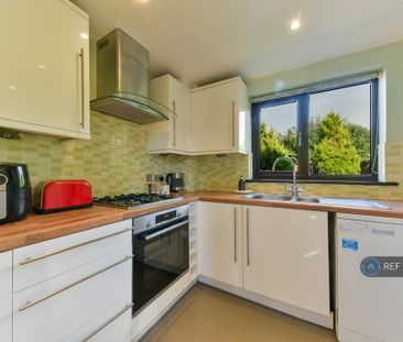 2 bedroom terraced house to rent - Photo 2