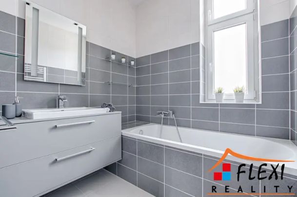 Pronájem moderního bytu s nadstandardní lodžií v centru Ostravy, OV, 4+1, 122 m - Photo 1