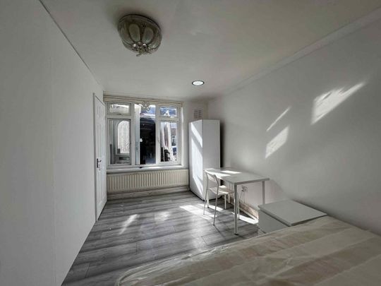 Room in a Shared House, Langbrook Road, SE3 - Photo 1