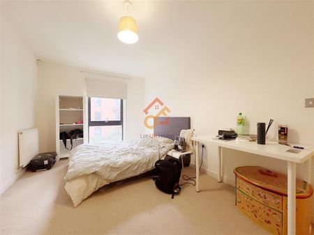 2 bedroom flat to rent - Photo 4