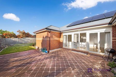 “Perfect Four bedroom Family Home in the Heart of Point Cook!” - Photo 4