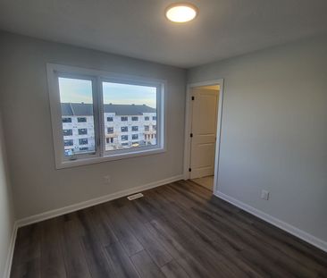 For Lease - 801 Glenroy Gilbert Drive Unit# 22, Barrhaven, Ontario - Photo 3